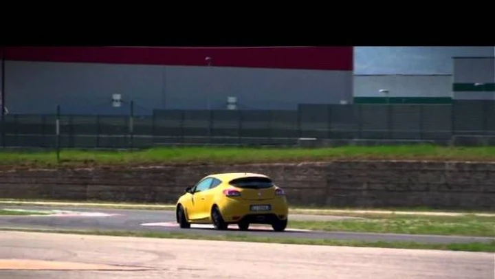 Renault Megane RS: il video test in pista e la prova al banco potenza