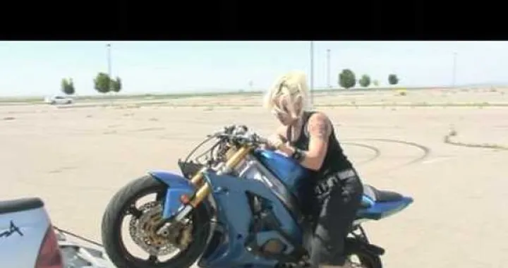 Jessica Maine: la first lady dello stunting /video