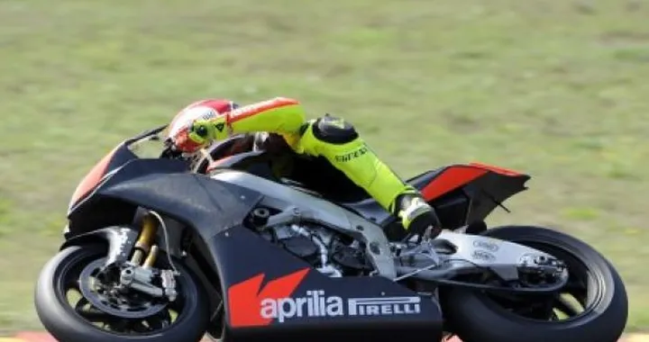 Simoncelli correrà con la RSV4, è ufficiale