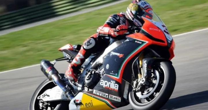 SBK, Imola: Biaggi subito veloce, Laverty alla ricerca del giusto feeling