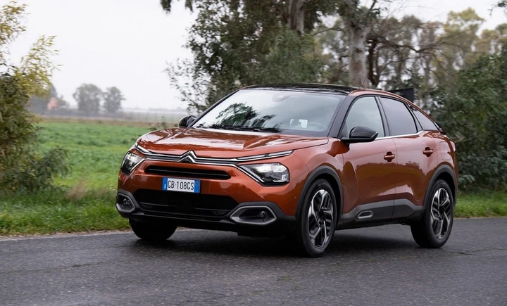 Citroen C4 ed e-C4: prima prova, allestimenti e prezzi