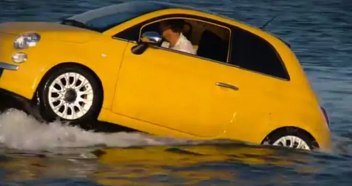 Video: Fiat 500 Boat a Ibiza