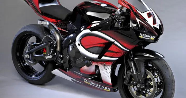 Carbonin: carena in fibra di carbonio per Honda CBR600RR 2013