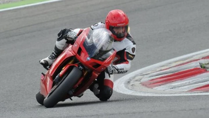 Scatto in Corsa: Ducati 999R AMA a Varano