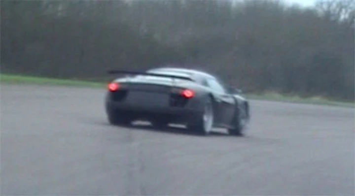 Foto spia: Noble M15 fotografata durante un test