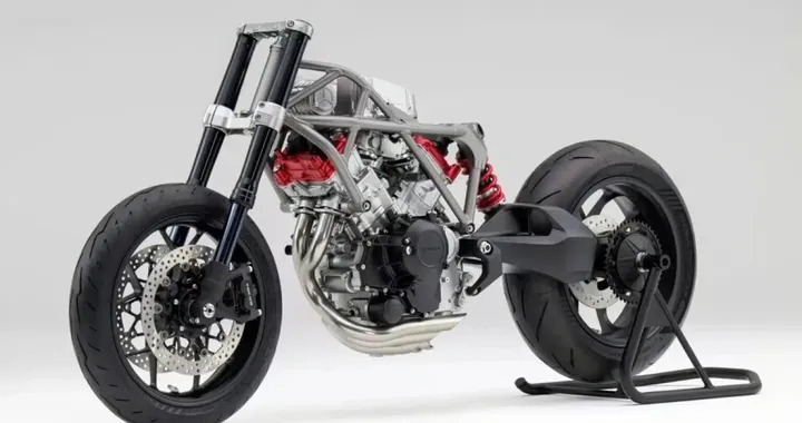 Honda V3R 900RR, 130 CV e motore V3: cosa sappiamo