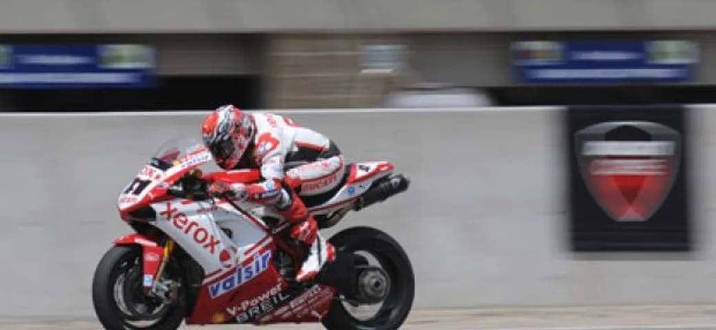 WSBK: Noriyuki Haga e Jonathan Rea i più veloci nelle prime libere. Indietro Ben Spies e Max Biaggi