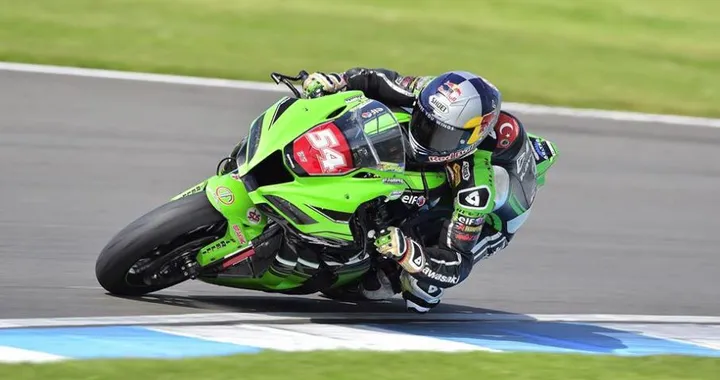 Superstock 1000 Donington: vince Razgatlioglu