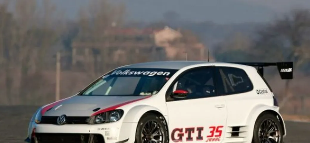 Volkswagen: con la Golf24 alla 24 Ore del Nurburgring