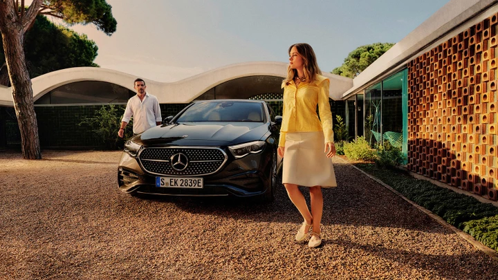 Mercedes-Benz Classe E: Antonio Banderas protagonista dello spot | Video