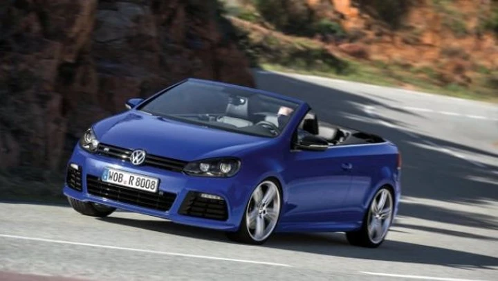 Volkswagen Golf R Cabrio: foto nuove della scoperta sportiva