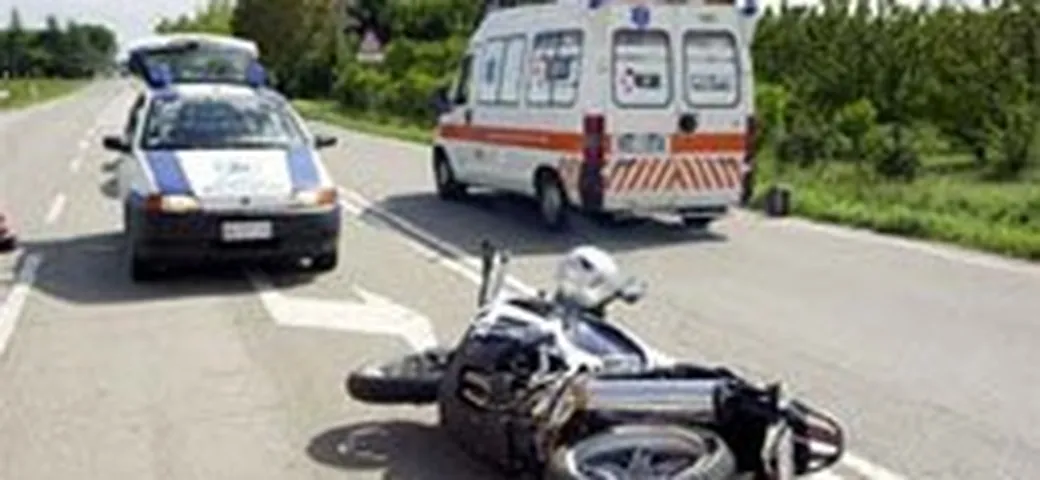 Incidenti stradali 2006, 16 morti al giorno