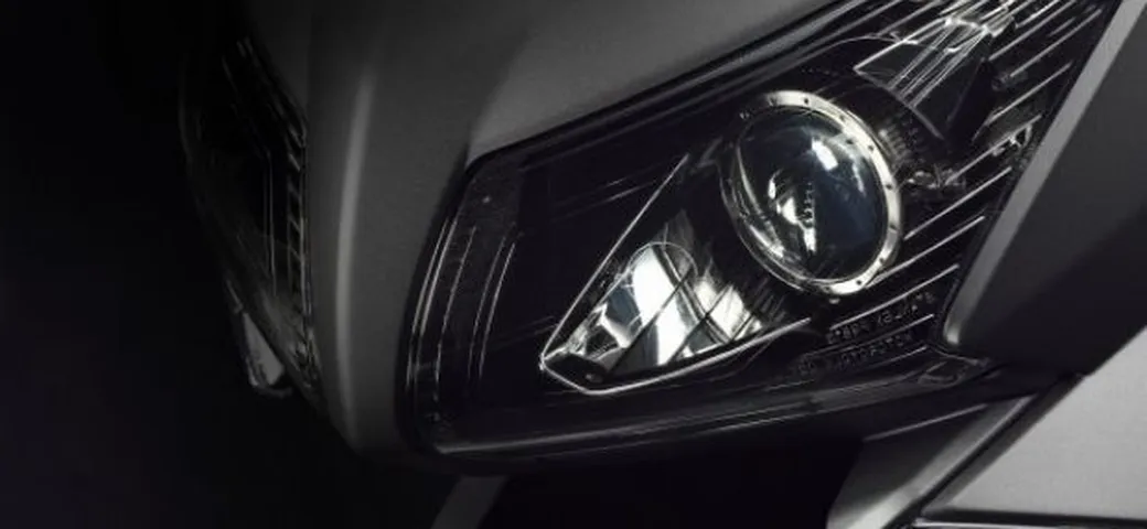 Nuovo Yamaha T-Max 2012: il teaser ufficiale