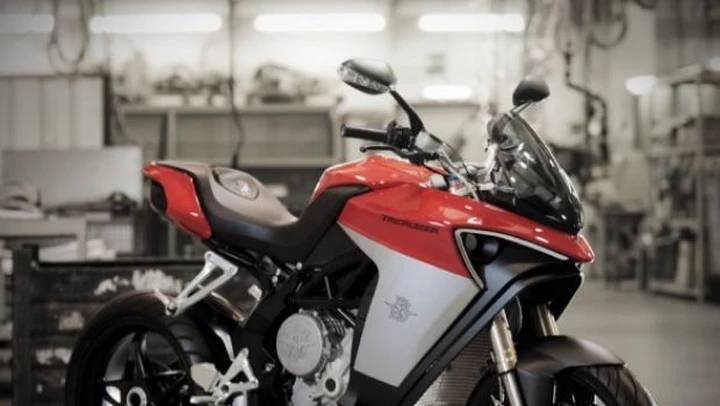 IED: Concept MV Agusta Tricruiser