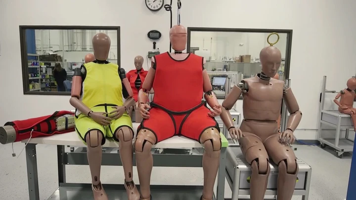 I nuovi crash test dummies? Anziani e obesi