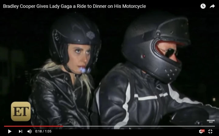 Lady Gaga con Bradley Cooper sulla Ducati XDiavel