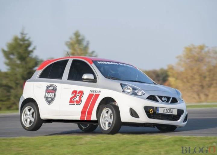 La Nissan Micra è l'auto da corsa più economica al mondo