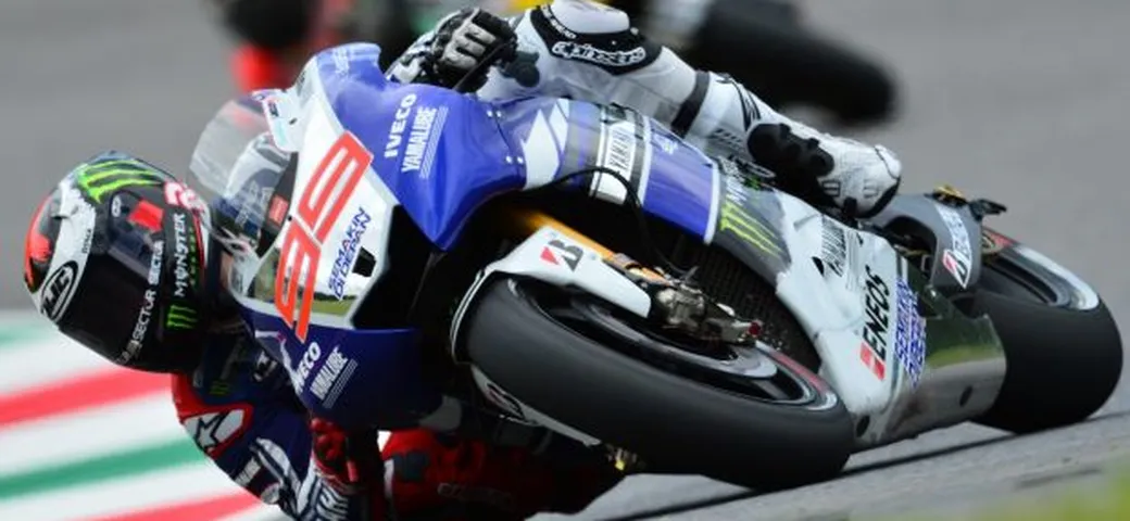 MotoGP Mugello, Lorenzo il Magnifico fa il tris. Pedrosa in difesa. Marquez “sciupone”. Rossi ko