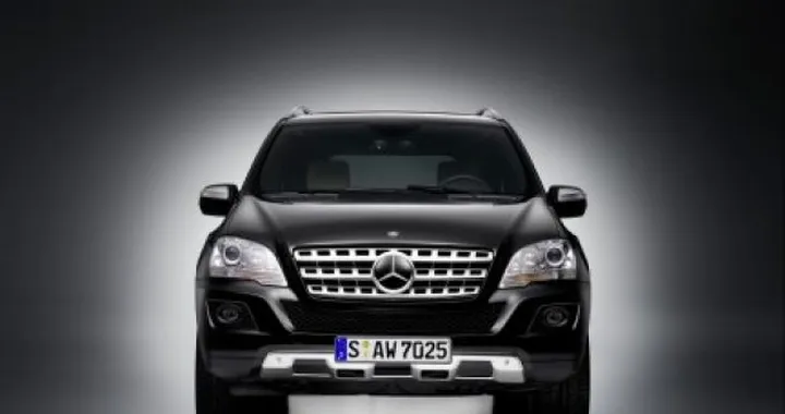 Mercedes: arriva la ML 300 CDI BlueEfficiency
