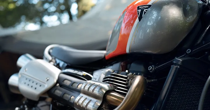 Triumph Gold Line Edition 2022, la nuova linea esclusiva per tutta la gamma Bonneville