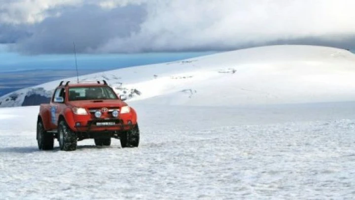 Toyota Hilux: nasce la versione Invincible per le avventure fra i ghiacci