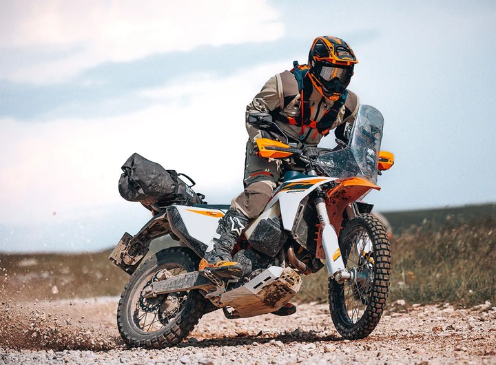 KTM 690 Rally 2027, torna il mito: cosa cambia e quando arriva