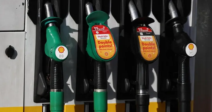 Carburanti alle stelle: Gasolio +14% in dieci giorni, governo valuta accise mobili