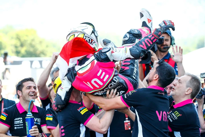 Moto3: Tony Arbolino “brucia” Dalla Porta
