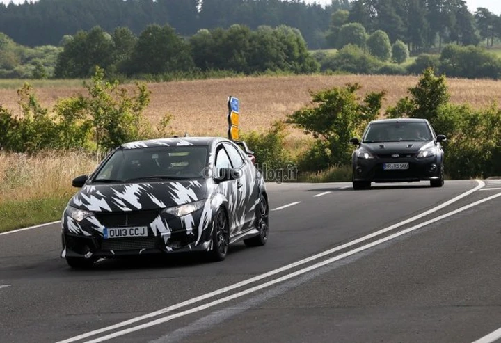 Honda Civic Type-R: foto spia dal Nurburgring