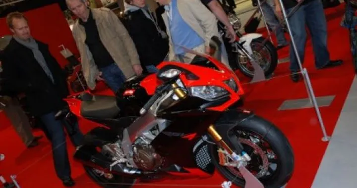 Eicma 2008: Aprilia RSV4 Factory