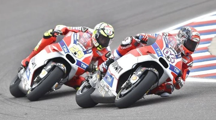 Iannone e Dovizioso: 