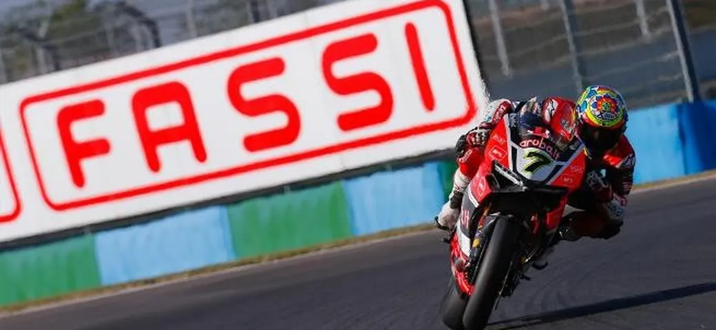 Superbike Magny-Cours 2016: Davies 1° anche nelle FP2