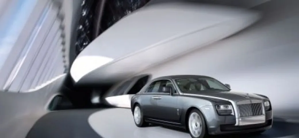 Rolls-Royce: la Ghost sarà disponibile anche nella variante ibrida
