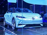 Volkswagen T-Roc, alcune sorprese: c'è anche una versione full electric