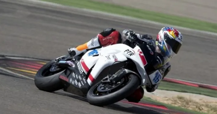 WSS, Silverstone: terza pole position per Cluzel. Indietro il leader Sofuoglu.