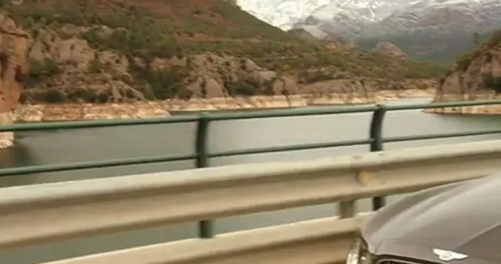 Bentley Flying Spur in Video