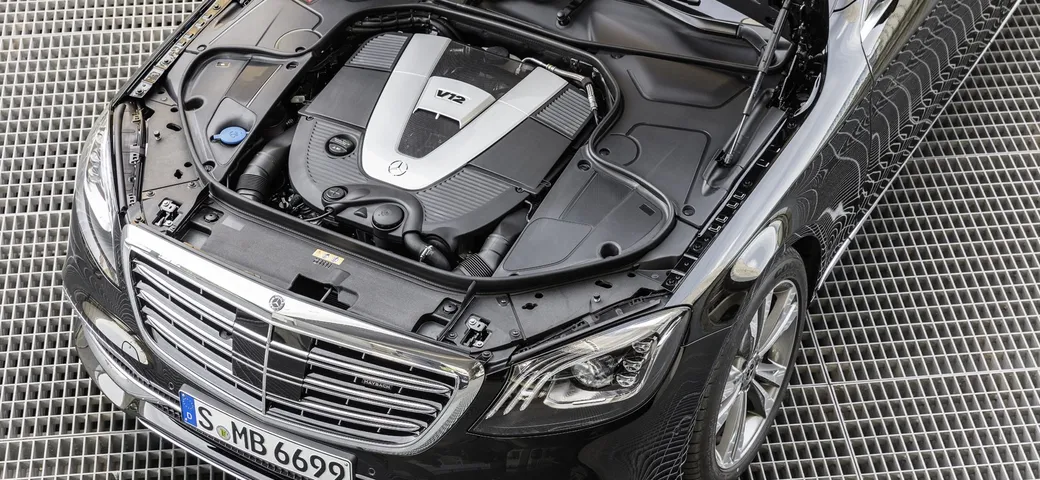 Mercedes Classe S, lunga vita al V12!
