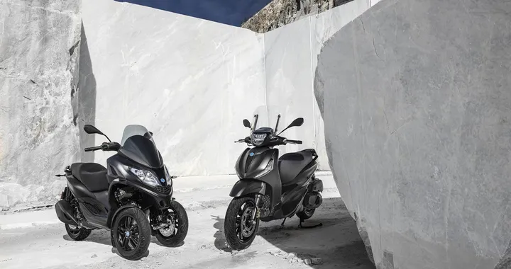 Piaggio Beverly ed MP3 300: debutta il nuovo allestimento speciale Deep Black [FOTO]