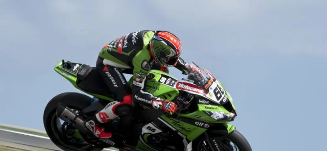 WSBK Imola, pagelle: corsa opaca “illuminata” dalla doppietta di Tom Sykes (Kawasaki)