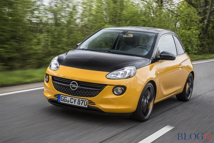 Opel Adam Black Jack: informazioni e prezzi