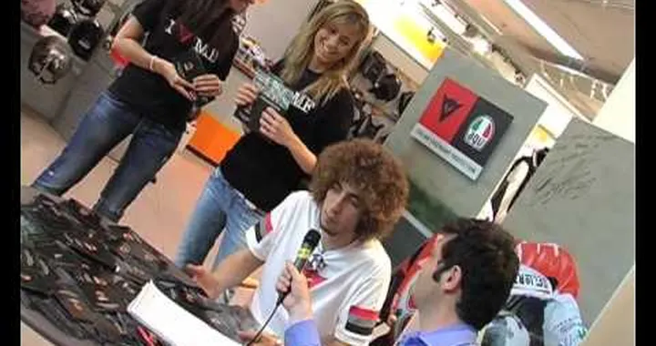Marco Simoncelli nel 2010 andra' in MotoGP