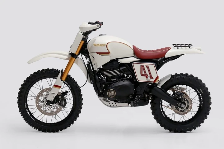 Triumph Miura: la Scrambler 400 XC diventa una moto da corsa
