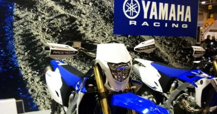 Yamaha: kit challenge omaggio per WR450F