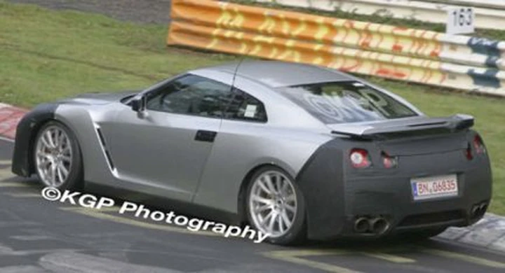 Nissan Skyline GT-R 2008 - video