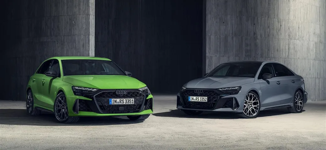 Nuove Audi RS 3 Sportback e Sedan: prestazioni estreme e design aggiornato