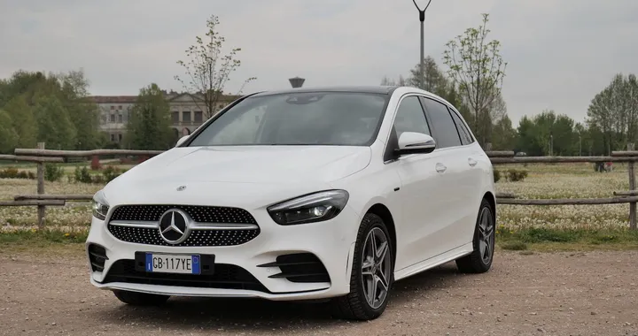 Mercedes Classe B 250e: la prova di redazione