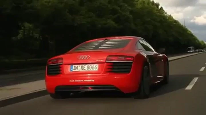 Audi R8  la supercar silenziosa