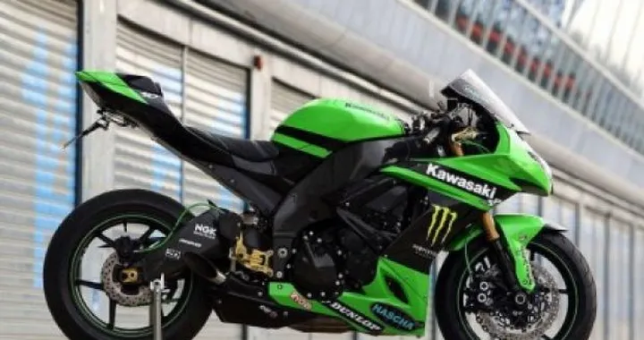 Special: Kawasaki ZX-10R by Holy