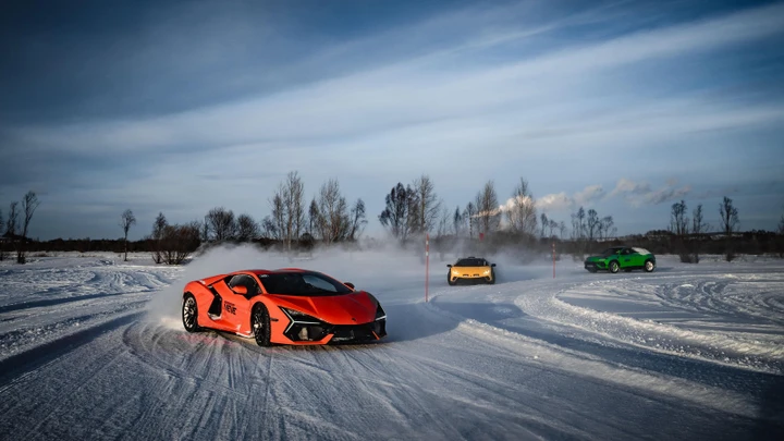 Lamborghini Esperienza Neve per la prima volta in Mongolia e con la Revuelto