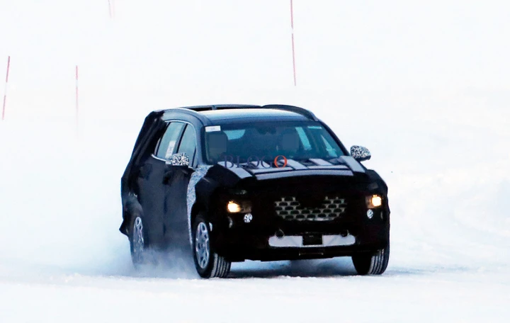 Hyundai Santa Fe: le foto spia